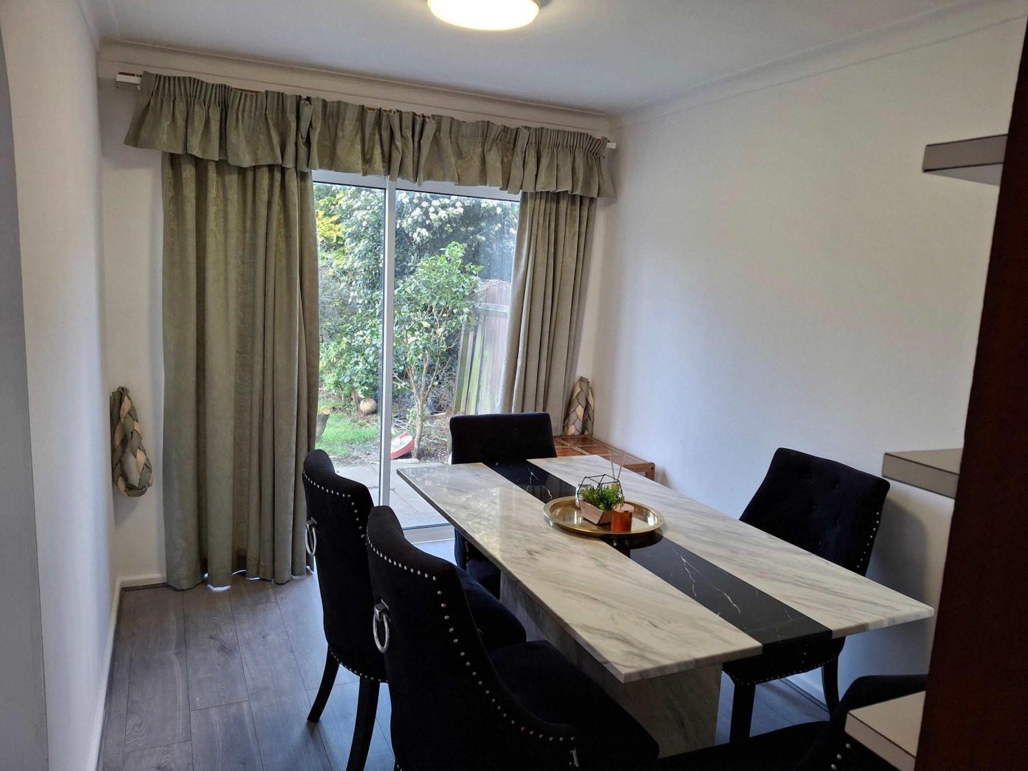 Nicely Decorated 3 Bedroom House Near Heathrow, London Staines-upon-Thames Ngoại thất bức ảnh